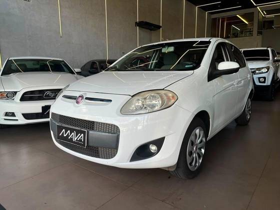FIAT PALIO 1.6 MPI ESSENCE 16V FLEX 4P MANUAL FIAT PALIO 1.6 MPI ESSENCE 16V FLEX 4P MANUAL